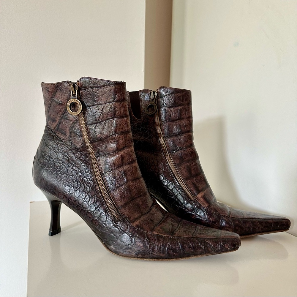 Vintage Donald J Pliner Brown Pointed Toe Boots